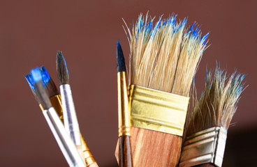 Paint brushes for different sizes
