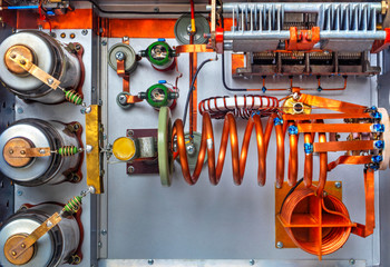 Vacuum tubes shortwave power amplifier - inside view