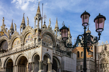 Fototapeta na wymiar Saint Mark cathedral, Venice, Italy