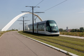 tram sur pont de la citadelle