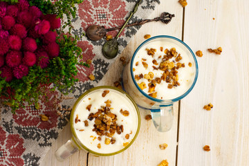 Cooking a delicious cream and cereal dessert