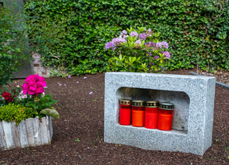 flowers in a box Kerzen  in rot