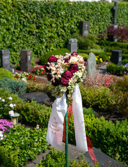 flowers in cemetery © Blende8