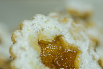 keks mit marillenmarmelade