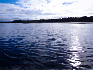 O entardecer no rio negro
