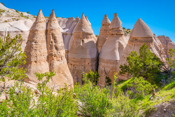 Beautiful Morning Hike To Tent Rocks in New Mexico
