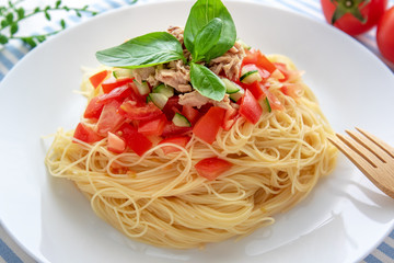 ツナとトマトの冷製パスタ