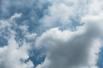 Obraz premium Clouds under sky