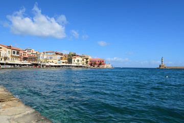 Fototapeta na wymiar Alter Venezianischer Hafen in Chania