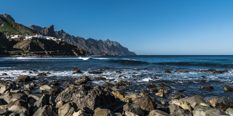 Fototapeta na wymiar The rocky coast of the island of Tenerife
