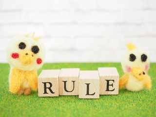 鳥のキャラクターとルールという単語