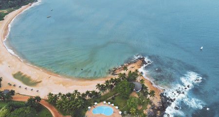 baia spiaggia africa drone