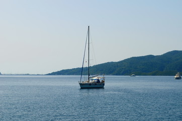 Obraz premium Clear water of the Mediterranean and yachts in Marmaris, Turkey