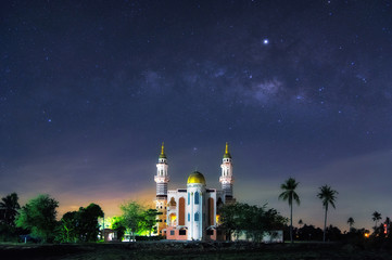 Fototapeta na wymiar Milky way mosque Phetchaburi.
