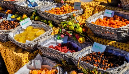 Fruits confits.