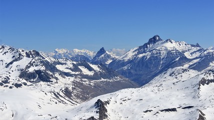 montagnes des Alpes
