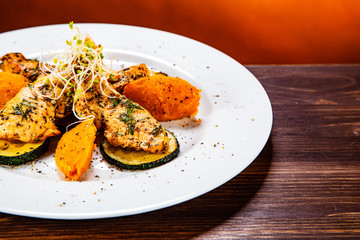 Grilled chicken strips with puree