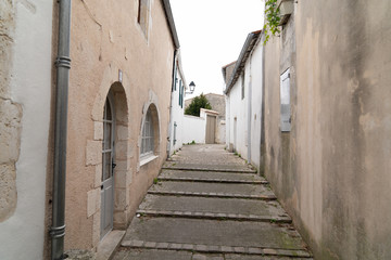 Fototapeta na wymiar small stairway in Saint Martin de Re in France