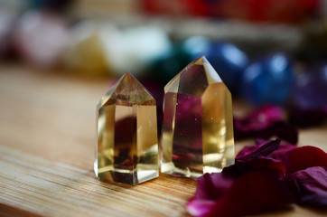 Crystal Citrine Towers, healing crystal towers, golden crystal points. Beautiful clear crystal points. Reiki healing citrine in natural lighting. Vibrant Meditation Grid Kit. Quartz Tower, Natural. 