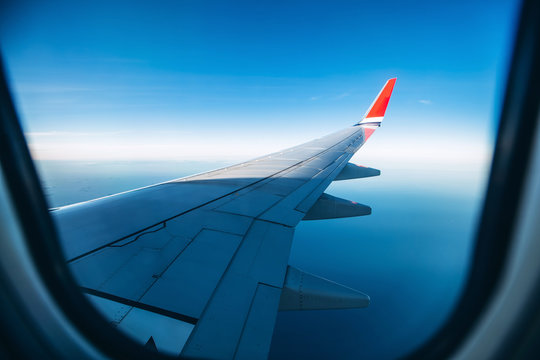Airplane Wing Images – Browse 1,443,220 Stock Photos, Vectors, and ...