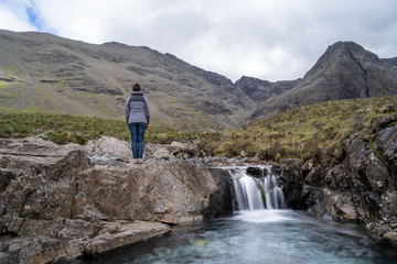 Fototapeta na wymiar Isle of Skye Schottland Wasserfall