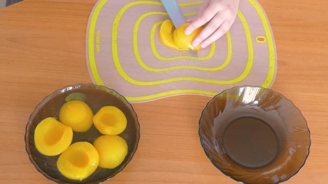 cut peach into slices