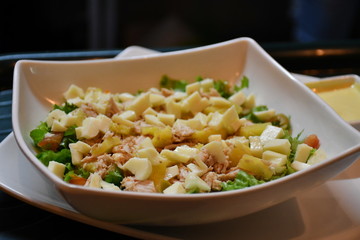 ensaldas,frutas,verdura,salamis