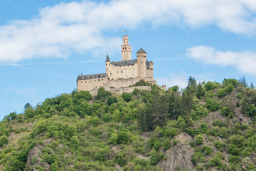 Fototapeta premium Marksburg Castle (Marksburg zu Braubach, Burg Brubach) Rheinland-Pfalz-Braubach am Rhein Rhineland Palatinate Germany