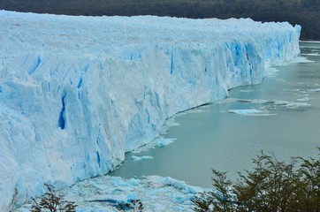 Fototapeta na wymiar Glaciar Perito Moreno, patagonia argentina