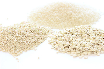 胚芽押し麦と米粒麦と米