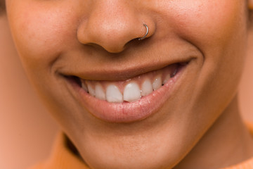 Obraz premium Closeup of a black woman mouth
