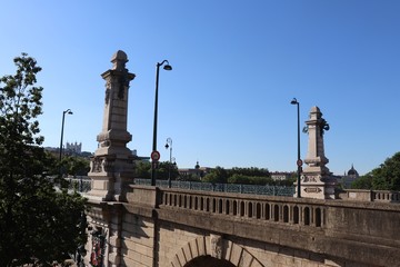 Ville de Lyon - Pont de l'Universit&eacute; sur le fleuve Rh&ocirc;ne inaugur&eacute; en 1903 avec arches m&eacute;talliques