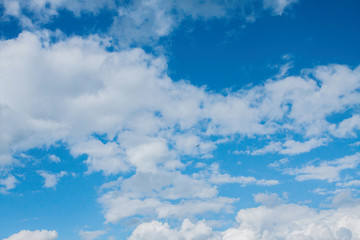 Obraz premium big white clouds in the blue sky
