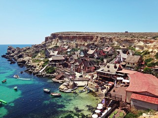 Widok z góry na Wioskę Popeya na Malcie © Michal