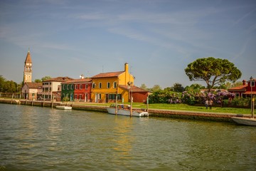 Canal y construcciones típicas de Torcello
