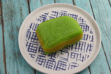 Gâteau de riz sur une assiette