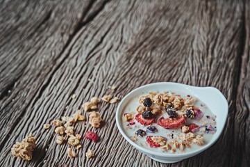muesli with fresh berries