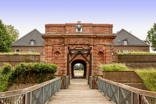 Tor und Zugbr&uuml;cke der Zitadelle in Wesel