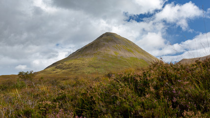 Fototapeta premium Isle of Skye in Scotland has one of the most beautiful mountains in the world.
