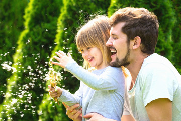 Fototapeta premium Happy family summer time