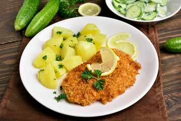 Schnitzel with boiled potato
