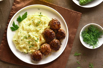 Minced meat cutlets with mashed potatoes