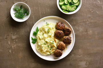 Minced meat cutlets with mashed potatoes
