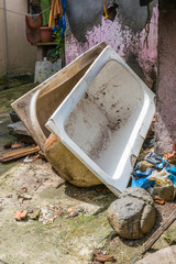 Old bathtub in an Indian slum