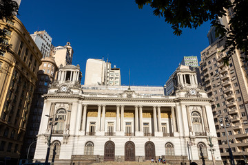 Fototapeta premium Rio de Janeiro/Brasil - June 07 2019, Town hall. Pedro Ernesto Palace. The city hall and the City Hall are located in Floriano Square, popularly known as Cinalândia, in the downtown neighborhood of Ri