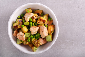 Chicken, zucchini and pea war salad