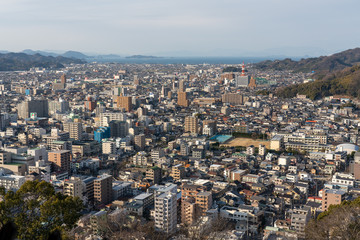 Fototapeta na wymiar 松山城の天守から見る松山市街の風景
