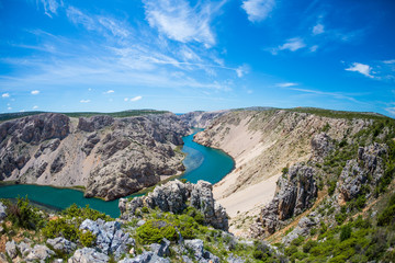 Obraz premium The river at the bottom of the picturesque canyon.