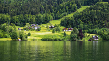 Obraz premium Ufer am Grundlsee, Steiermark, Österreich