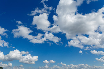 Obraz premium Thick clouds in the sky. Cloudy weather with clouds and clouds. On the sky clouds.